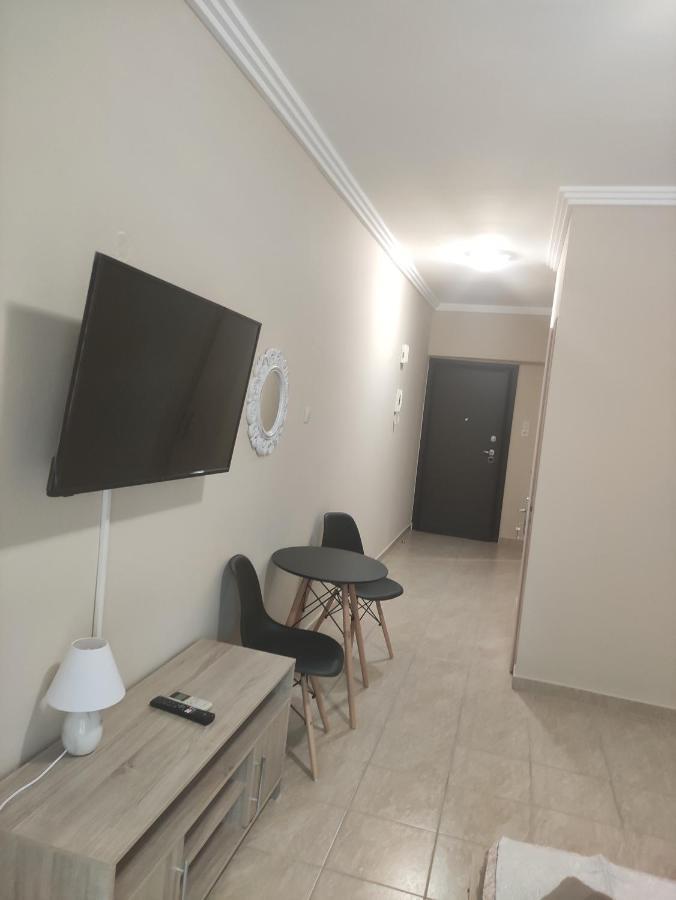 G M 3 Rooms Kentpo In The Heart Of The City Lárisa Eksteriør bilde