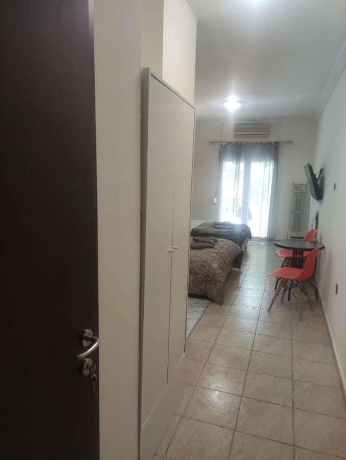 G M 3 Rooms Kentpo In The Heart Of The City Lárisa Eksteriør bilde