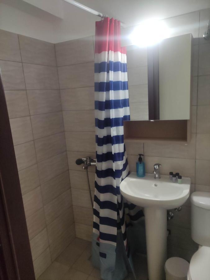 G M 3 Rooms Kentpo In The Heart Of The City Lárisa Eksteriør bilde